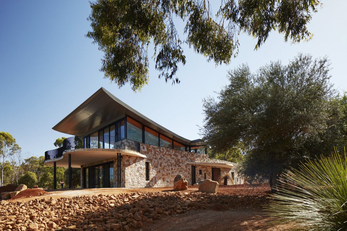 Gidgegannup Stone House, Perth Hills, Suzanne Hunt Architect